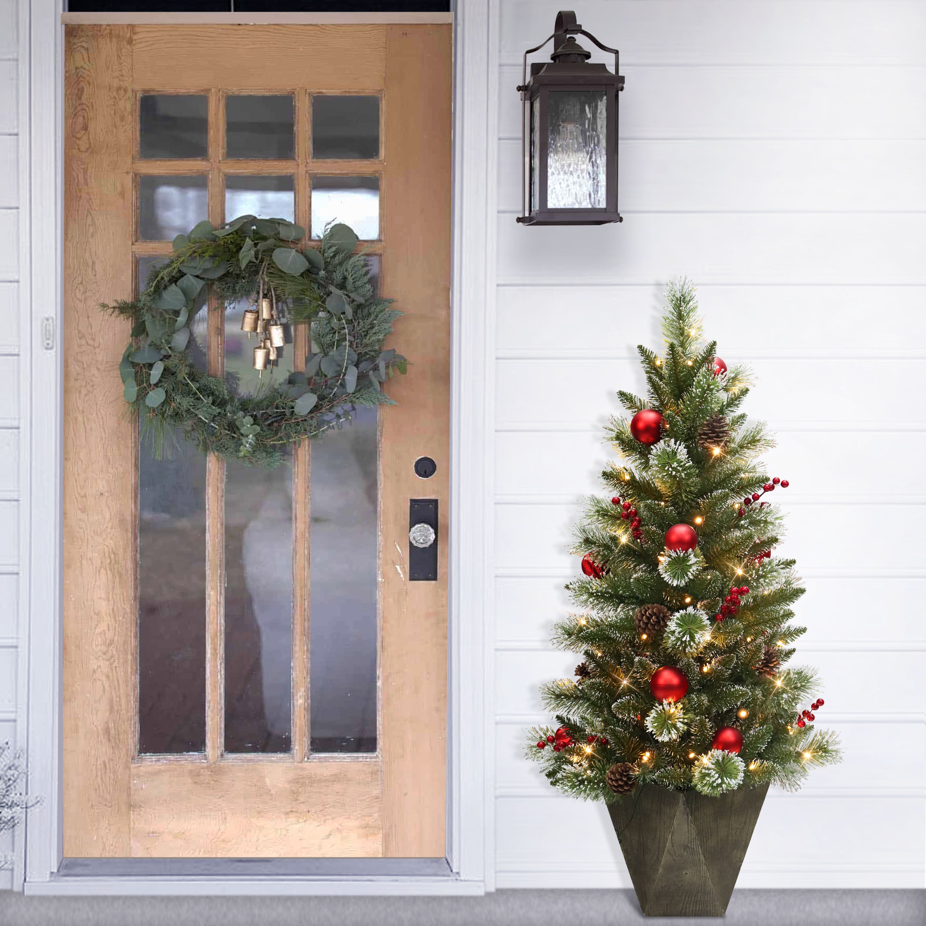 4' Pre-Lit Potted Adorned Christmas Tree